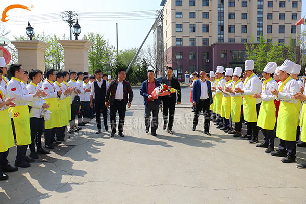 大连新东方烹饪学校名师大讲堂-董长作