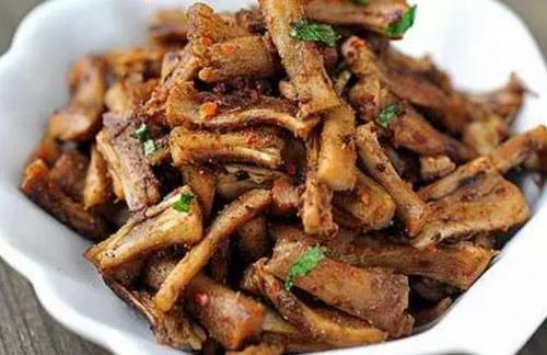 色香味俱全的手撕香菇是怎么制作的呢